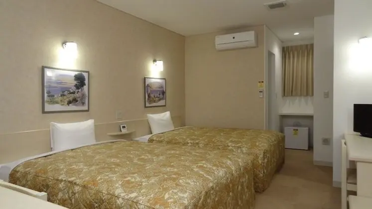 Standard Oda, 2 Büyük (Queen) Boy Yatak, Sigara İçilebilir