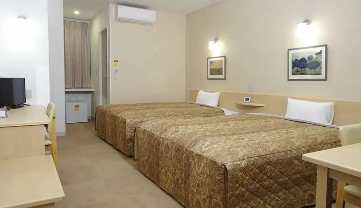 Standard Oda (with 2 150cm beds & light breakfast)