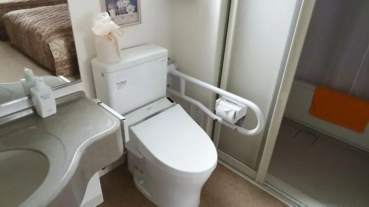 Standard Oda (with 2 150cm beds & light breakfast)