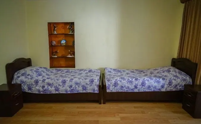 Standard Apart Daire, Bahçe Manzaralı