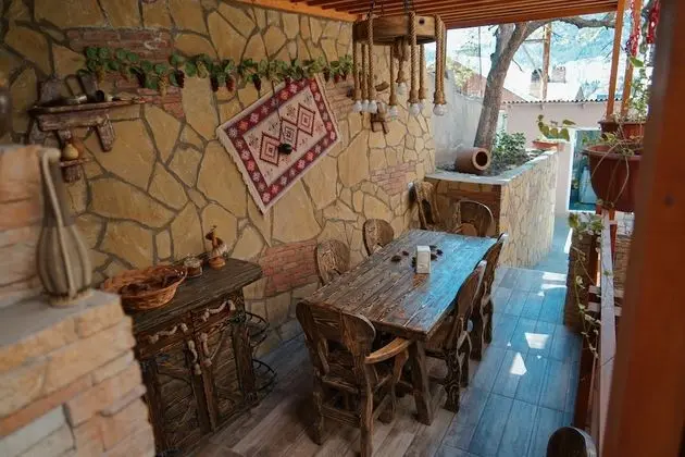 Standard Üç Kişilik Oda, 1 Çift Kişilik Yatak ve Çekyat, Bahçe Manzaralı