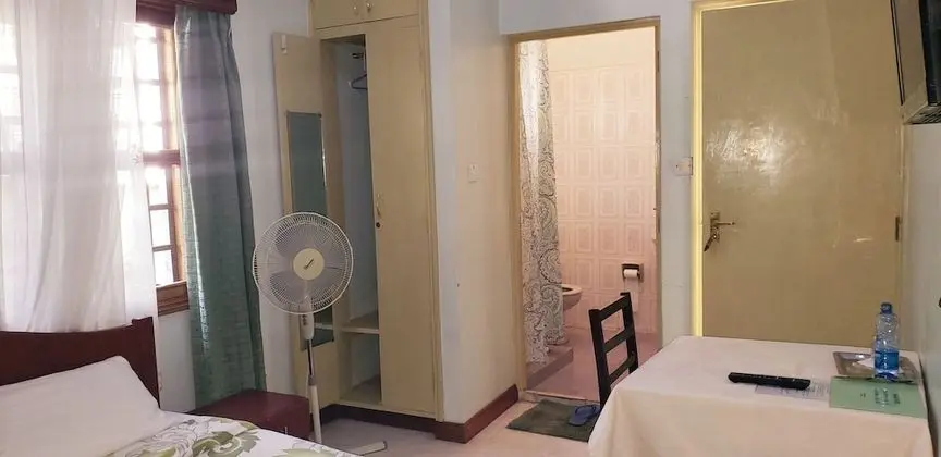 Standard Tek Büyük Yataklı Oda