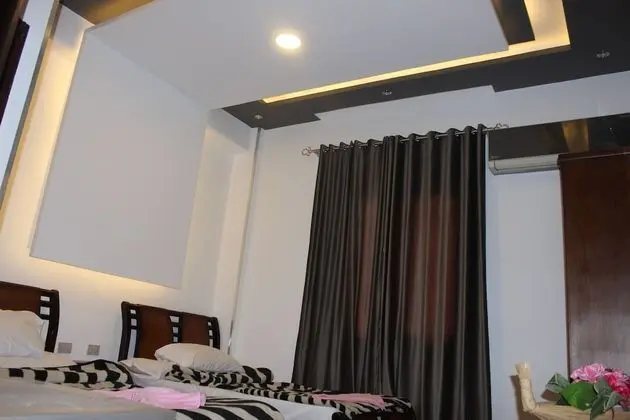 Deluxe Tek Büyük veya İki Ayrı Yataklı Oda, 2 Büyük (Queen) Boy Yatak, Özel Banyo, Şehir Manzaralı