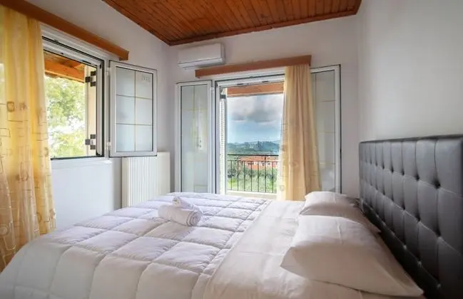 Comfort Tek Büyük Yataklı Oda, 2 Yatak Odası, Koy Manzaralı
