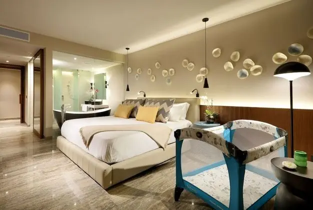 Family Selection Junior Suite Beachside - 2 KIDS FREE