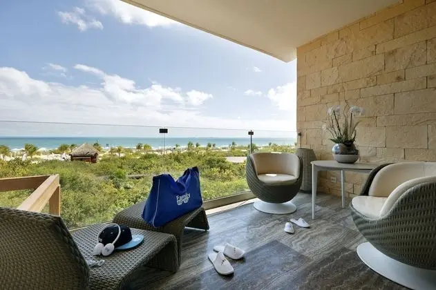 Family Selection Junior Suite Beachside Panoramic Ocean View - 2 KIDS FREE