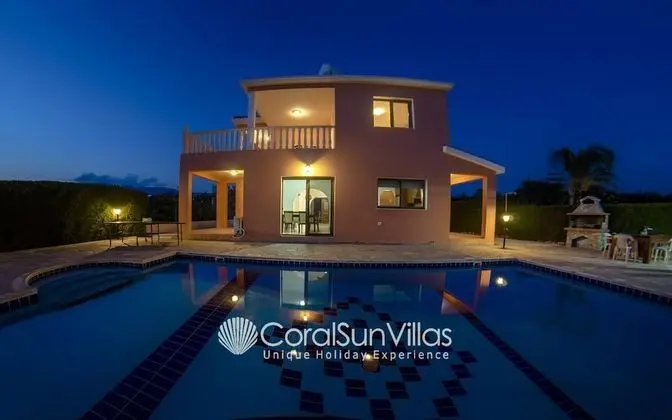Villa, 4 Yatak Odası, Sigara İçilebilir, Balkon