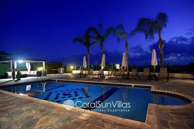 Villa, 4 Yatak Odası, Sigara İçilebilir, Balkon