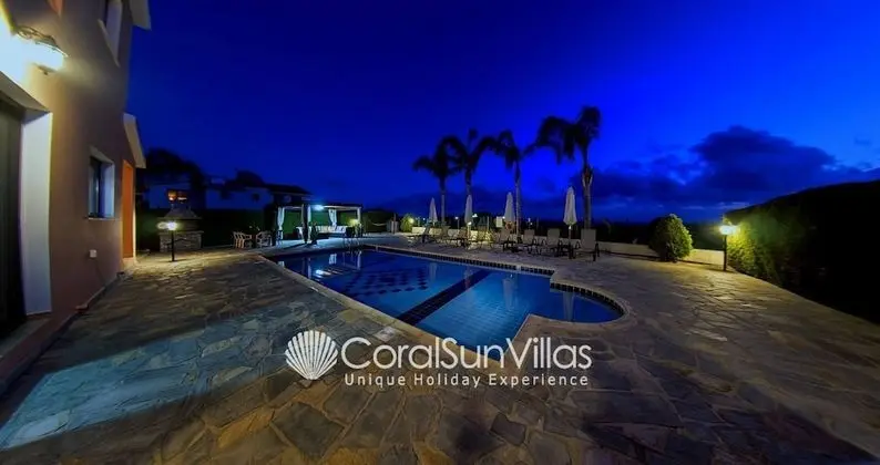Villa, 4 Yatak Odası, Sigara İçilebilir, Balkon