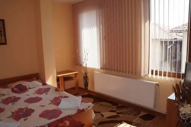 Classic Tek Büyük veya İki Ayrı Yataklı Oda