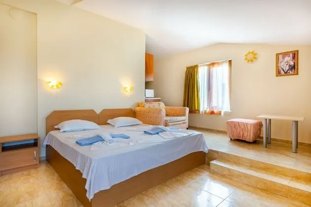 Comfort Apart Daire, 1 Büyük (Queen) Boy Yatak ve Çekyat (XZ)