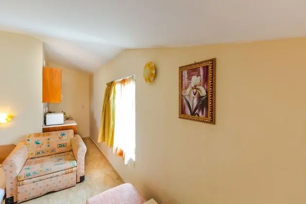 Comfort Apart Daire, 1 Büyük (Queen) Boy Yatak ve Çekyat (XZ)