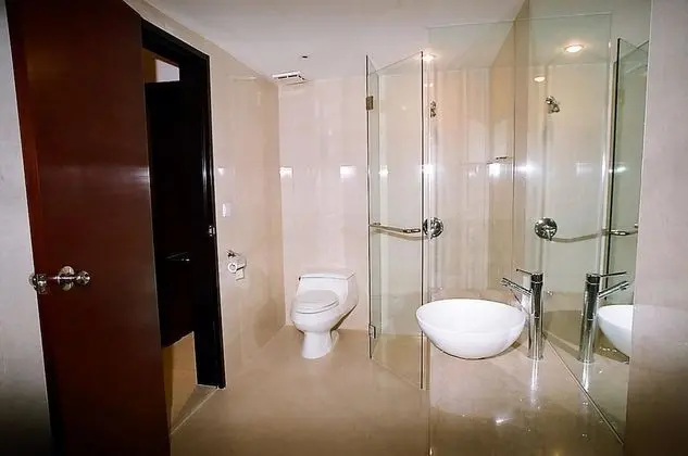 Business Tek Büyük Yataklı Oda