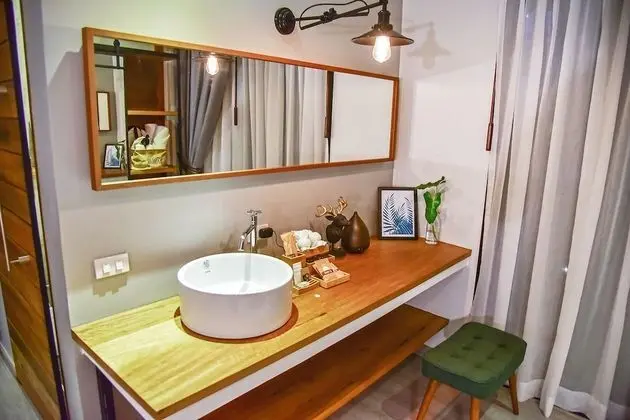 Deluxe Suite with Balcony Exclusive