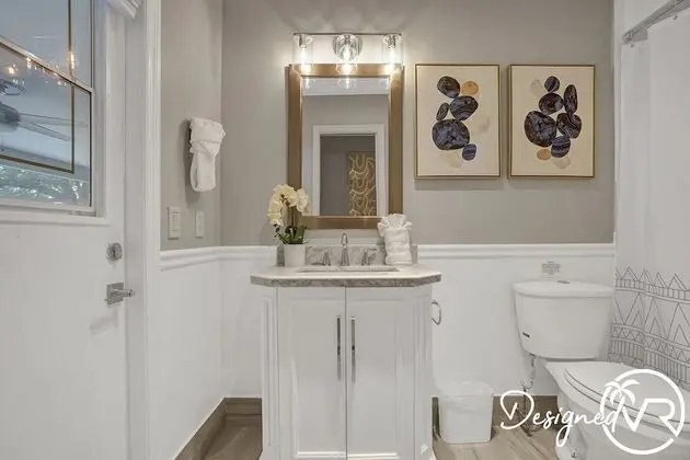 Ev