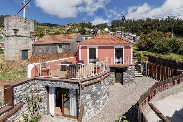 Basic Kır Evi, Birden Çok Yatak, Deniz Manzaralı