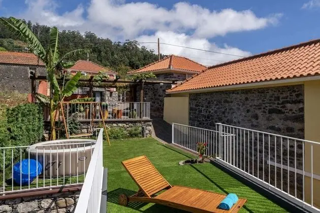 Basic Kır Evi, Birden Çok Yatak, Deniz Manzaralı