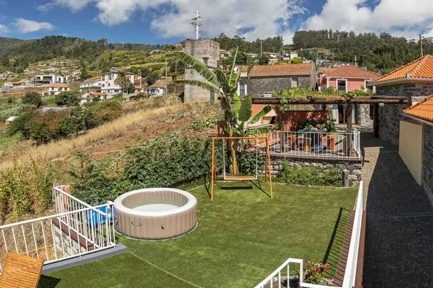 Basic Kır Evi, Birden Çok Yatak, Deniz Manzaralı
