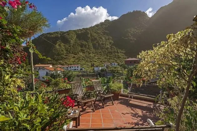 Basic Kır Evi, Birden Çok Yatak, Deniz Manzaralı