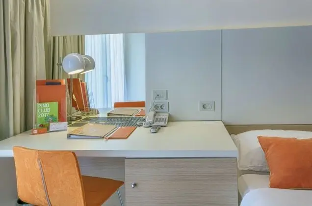 Standard room, park side, balcony