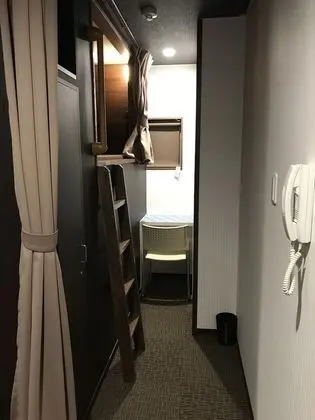 Ortak Ranzalı Oda, Karma Ranzalı Oda (Mix Capsule Room Lower Row)