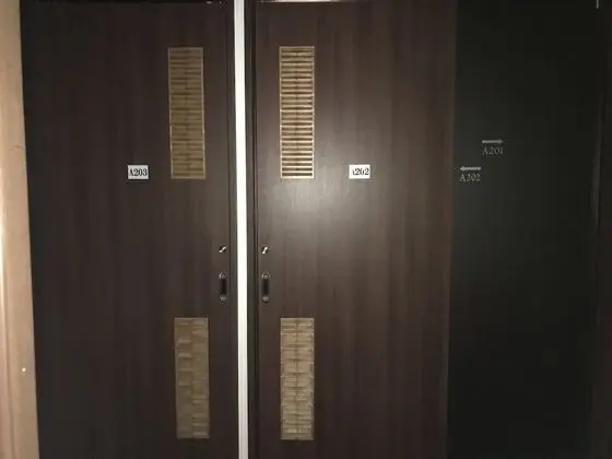 Ortak Ranzalı Oda, Ortak Banyo (Mix Capsule Room Upper Row)