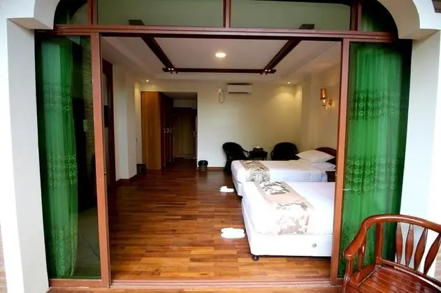 Deluxe Tek Büyük veya İki Ayrı Yataklı Oda