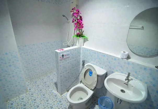 Üç Kişilik Oda