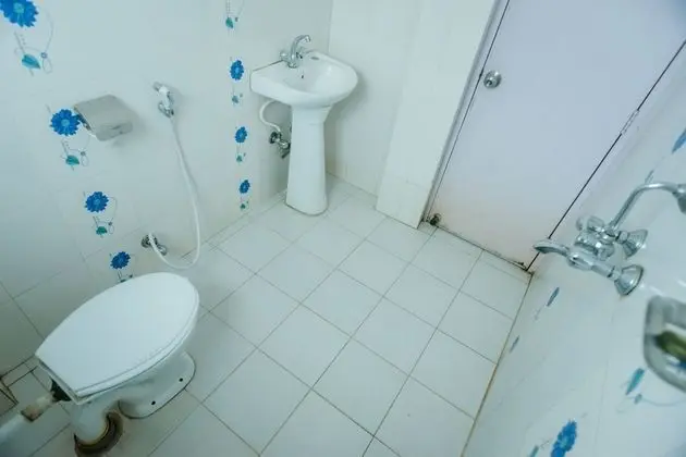 8-bed Dormitory Room