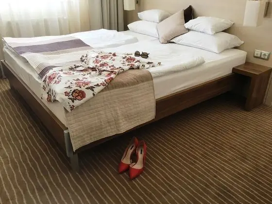 Tek Büyük veya İki Ayrı Yataklı Oda