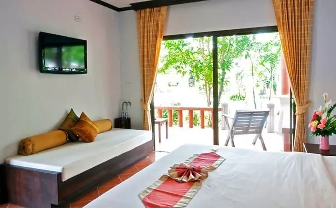 Deluxe Bungalov, Avlu