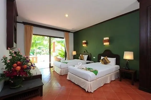 Deluxe Bungalov, Avlu
