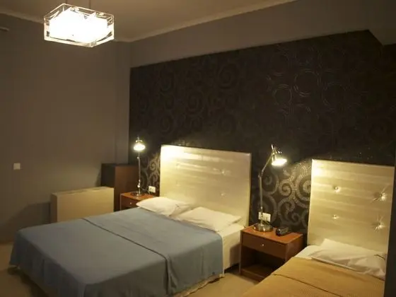 Üç Kişilik Oda