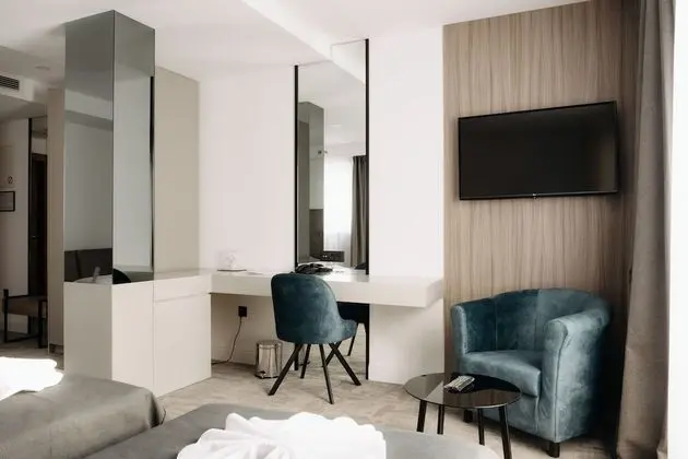 Deluxe Üç Kişilik Oda, Kısmi Deniz Manzaralı