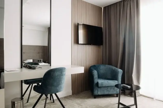 Deluxe Üç Kişilik Oda, Kısmi Deniz Manzaralı