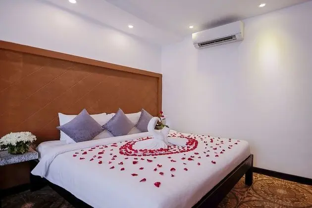 Deluxe Suite + Free pick up