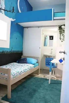 Blue night – one bedroom, Private bathroom