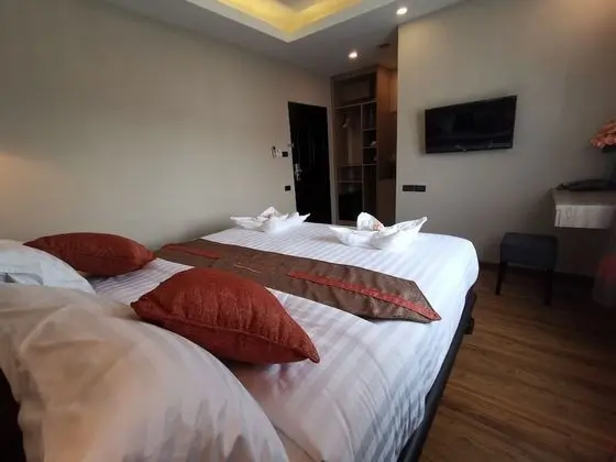 Deluxe Tek Büyük Yataklı Oda