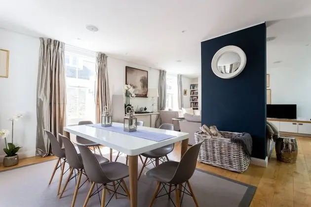 Villa (5 Bedrooms)