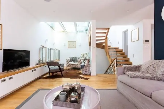 Villa (5 Bedrooms)
