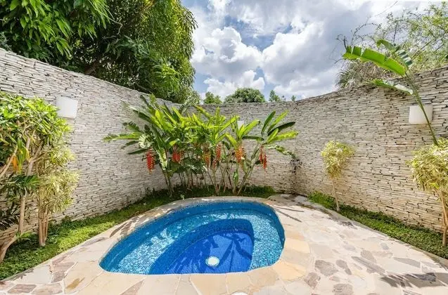 Deluxe Villa