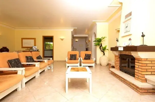 Villa, 4 Yatak Odası, Balkon