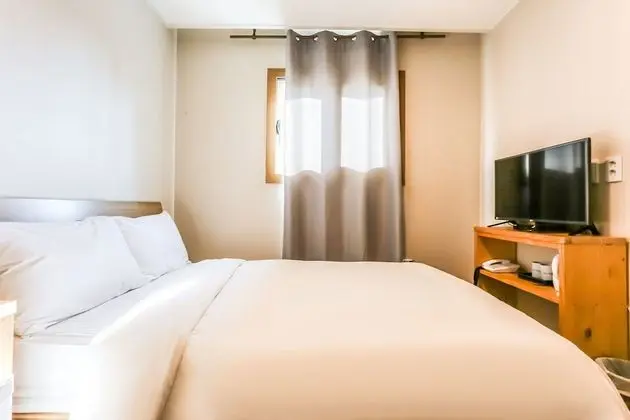 Deluxe Tek Büyük Yataklı Oda (New Building)