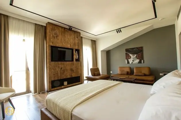 Royal Tek Büyük Yataklı Oda