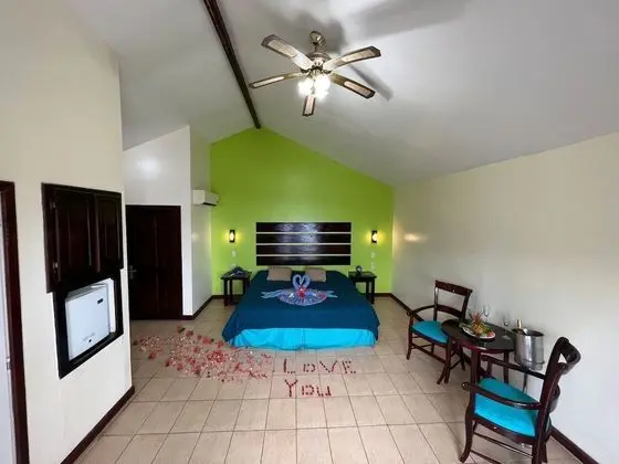 Standard Room, 1 King Bed