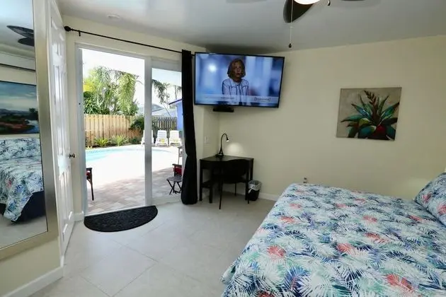 Standard Oda, 1 En Büyük (King) Boy Yatak, Sigara İçilmez, Havuz Manzaralı (Poolside King Room 2)