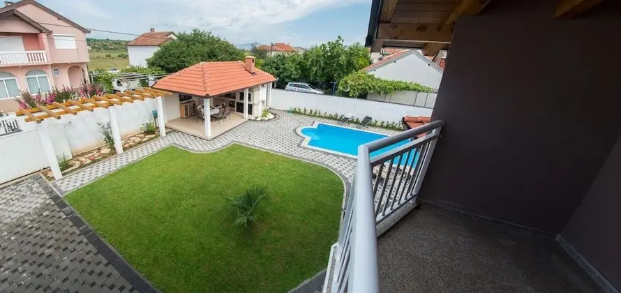 Villa, Kişiye Özel Havuzlu