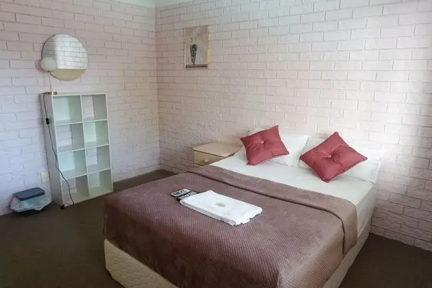 Basic Tek Büyük Yataklı Oda, 1 Çift Kişilik Yatak, Ortak Banyo