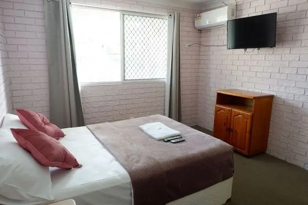 Basic Tek Büyük Yataklı Oda, 1 Çift Kişilik Yatak, Ortak Banyo