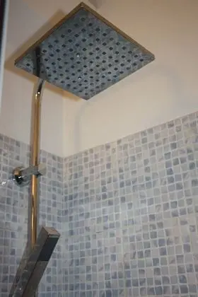 Basic Tek Büyük veya İki Ayrı Yataklı Oda, Sigara İçilmez